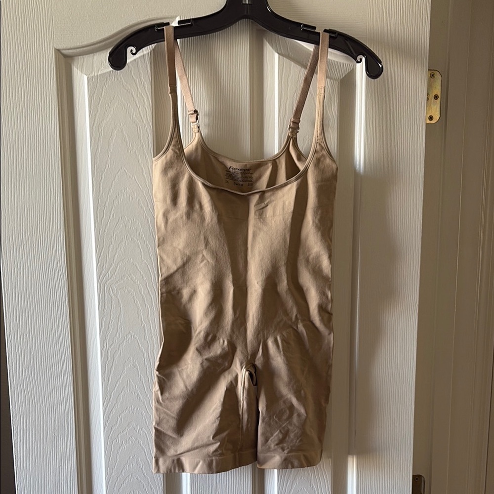 Flexees by Maidenform Nude Shapewear size L